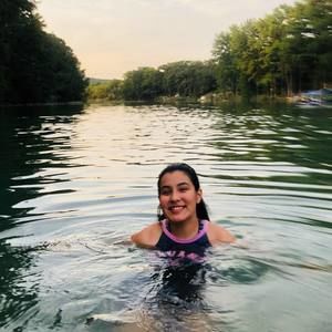 Meet your Posher, Melanie